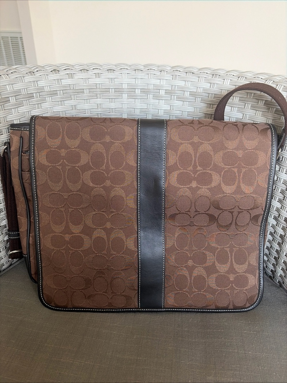 Coach Leather Signature Messenger Bag Shoulder Bag - Excellent